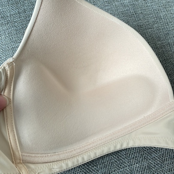 La Vie en Rose Wireless Push-Up Bra 36D - Picture 11 of 13